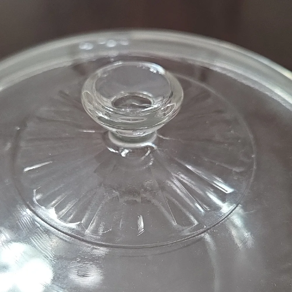 Vintage Glass Baking Dish with Lid - Picture 2 of 5